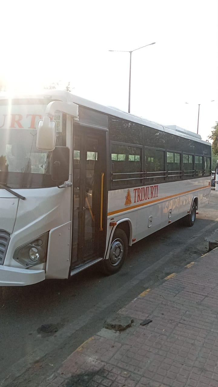 Luxury bus service in Noida
